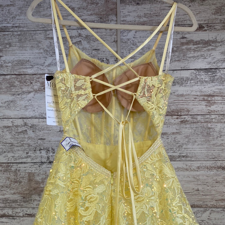 YELLOW A LINE/PRINCESS GOWN