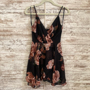 BLACK/FLORAL SHORT DRESS (NEW)