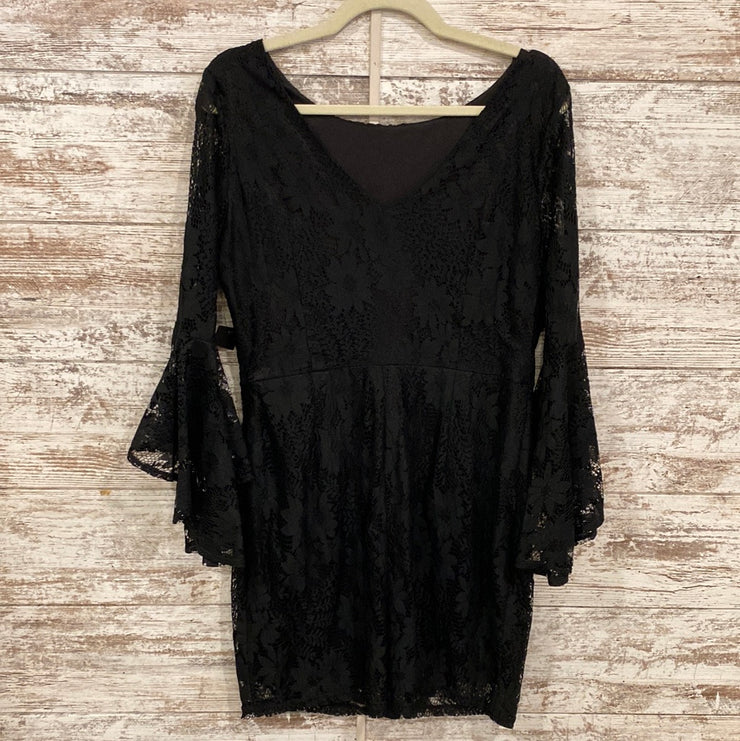 BLACK LACE SHORT DRESS