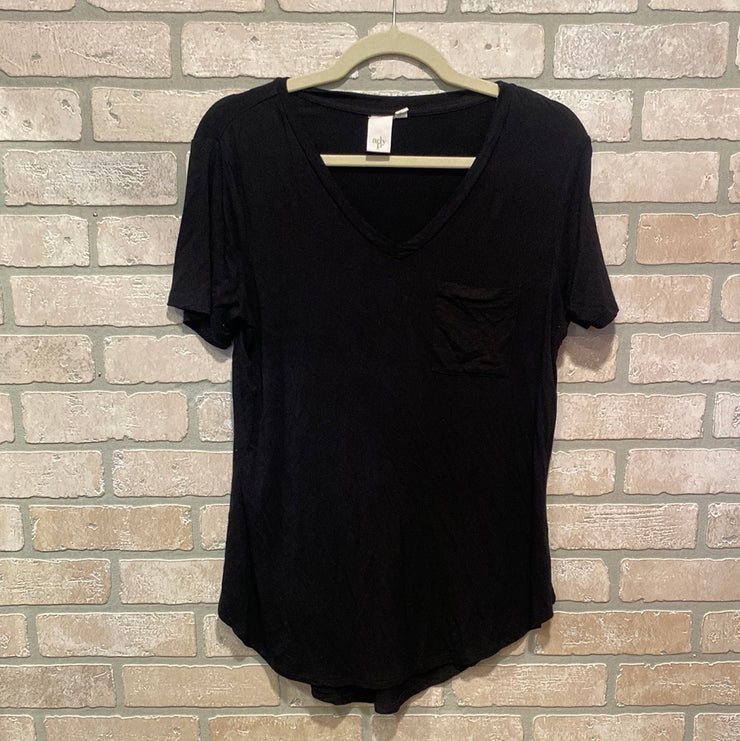 BLACK SHORT SLEEVE TOP