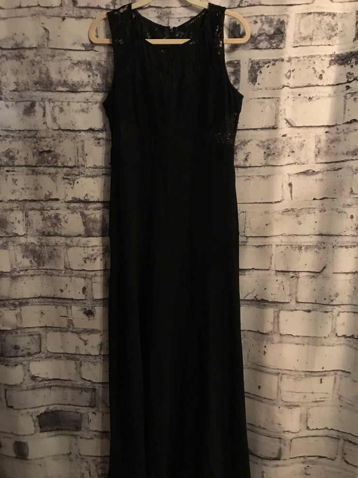 BLACK LONG EVENING GOWN