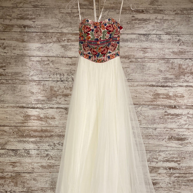 WHITE/COLORFUL TOP A LINE GOWN