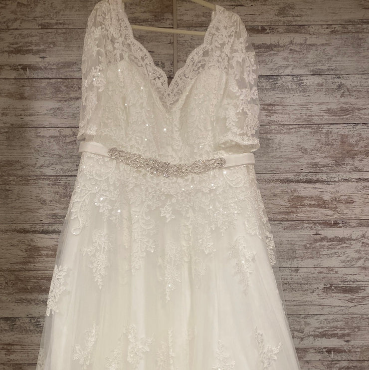 WHITE/FLORAL WEDDING GOWN