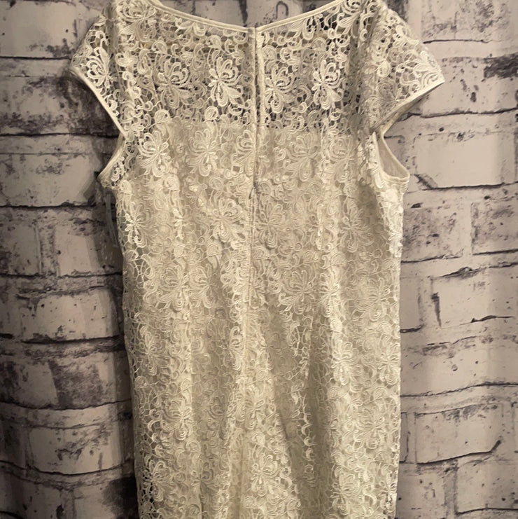 WHITE LACE SHORT DRESS