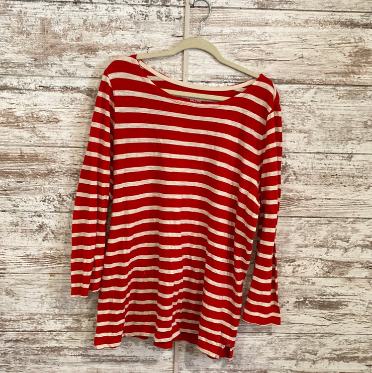 RED/WHITE STRIPED TOP