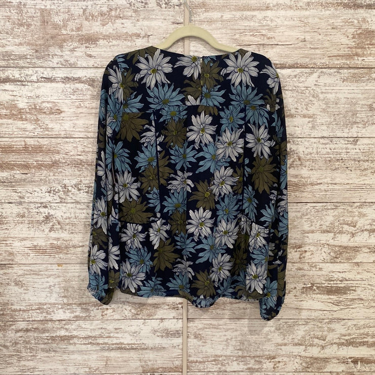 NAVY/FLORAL LONG SLEEVE TOP