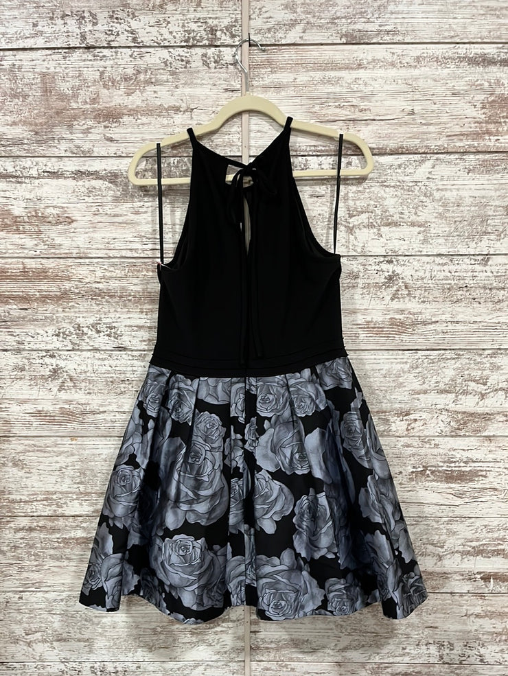BLACK/BLUE FLORAL SHORT DRESS