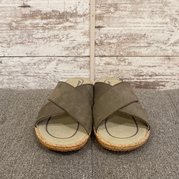 GREEN SANDALS $90 (NEW)