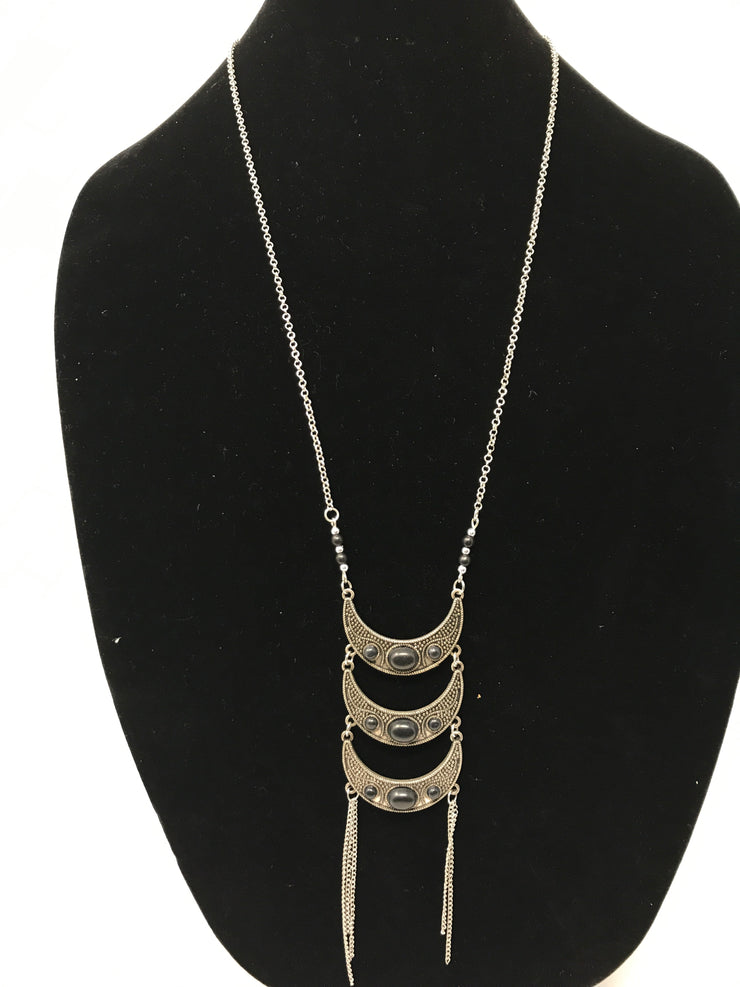 SILVER HALF MOONS CHARM NECK