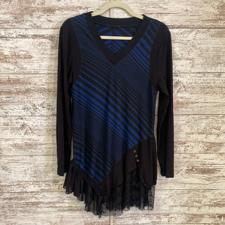 BLACK/BLUE TUNIC W/LACE BOTTOM