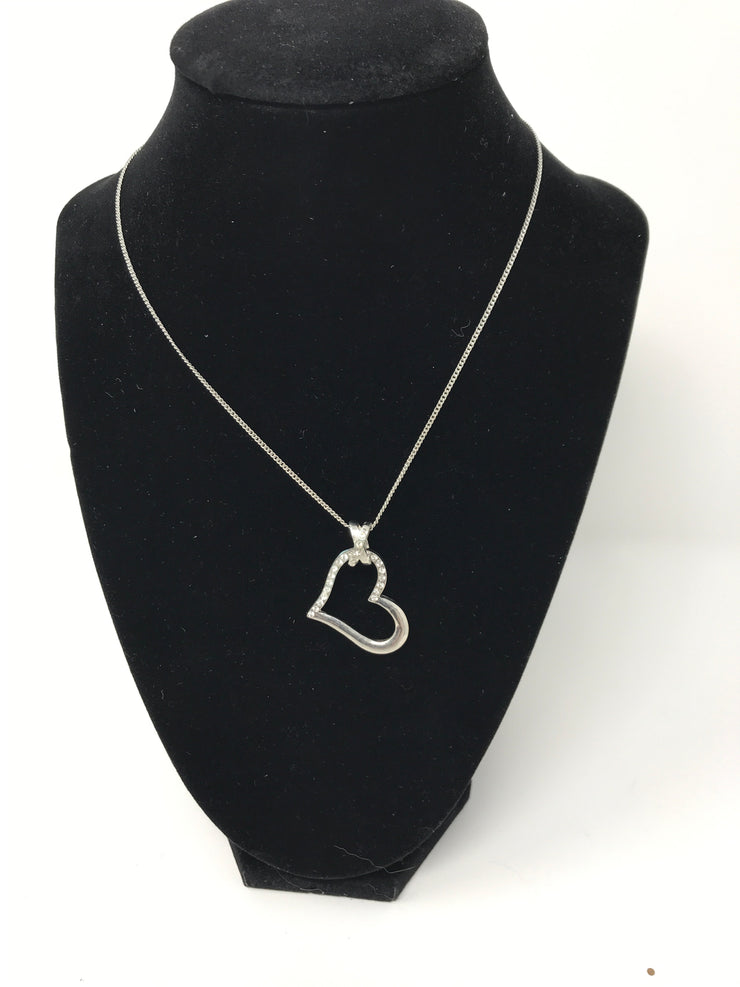 SILVER HEART NECKLACE