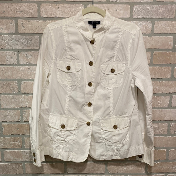 WHITE BUTTON DOWN JACKET