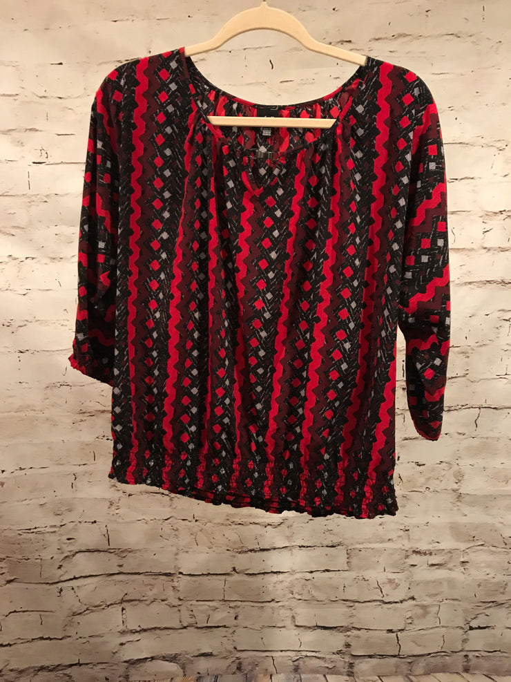 RED/BLACK PATTERNED TOP