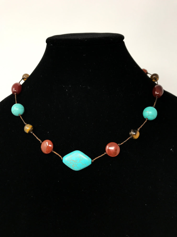 COLORFUL BROWN BEADED NECKLACE