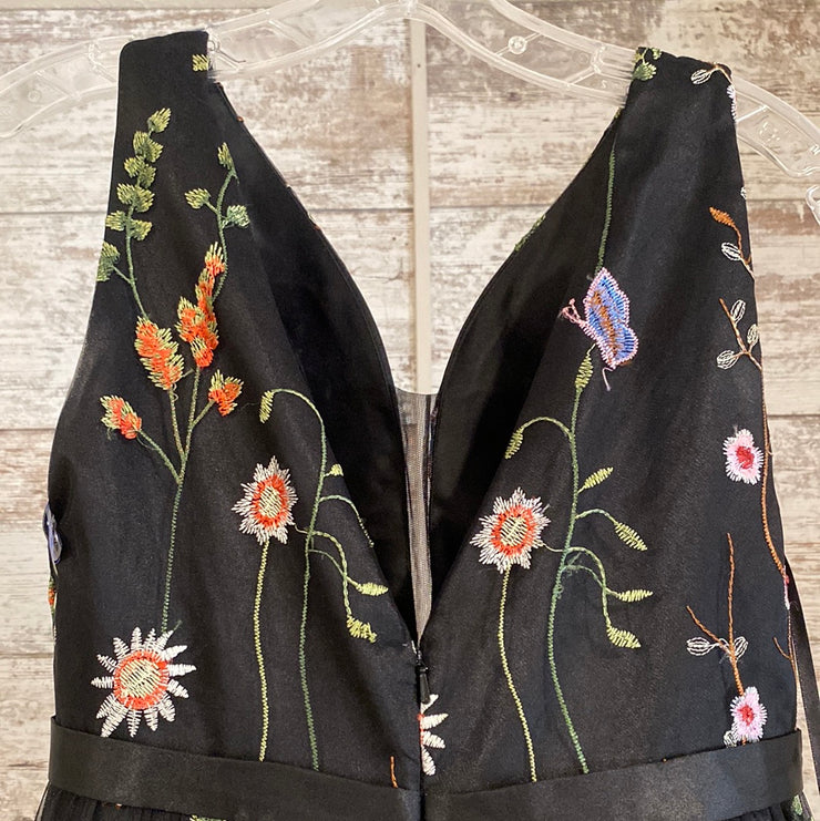 BLACK/FLORAL A LINE GOWN