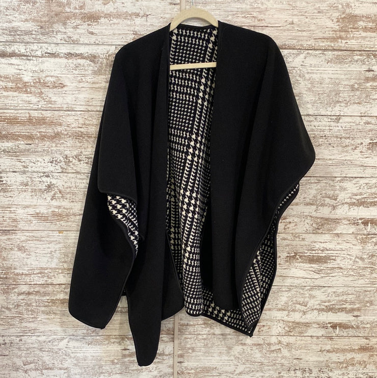 BLACK/HOUNDSTOOTH CAPE