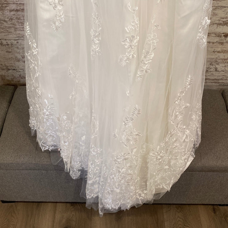 WHITE WEDDING GOWN -NEW $899