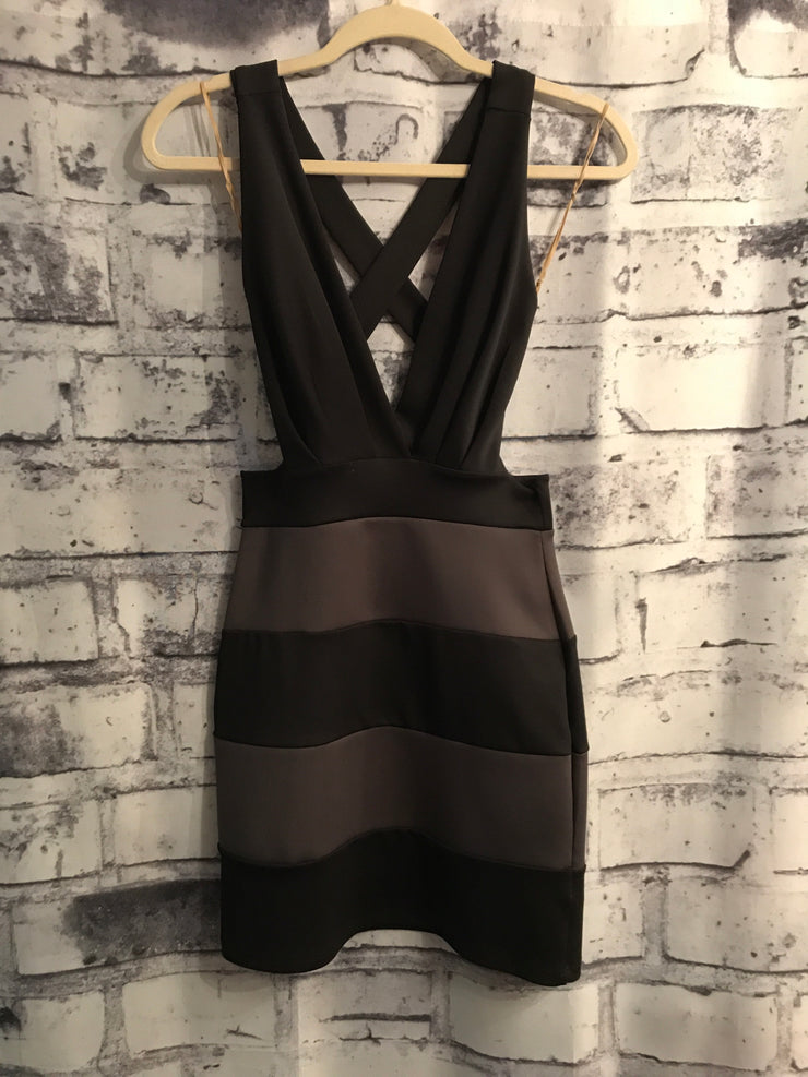 BLACK/GRAY SHORT DRESS