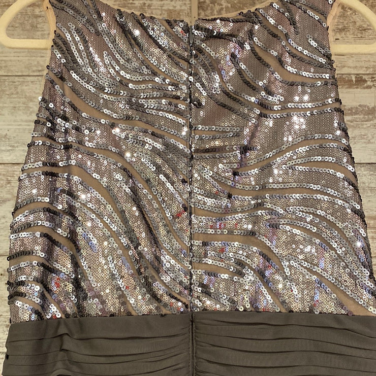 GRAY/SILV ER LONG EVENING GOWN