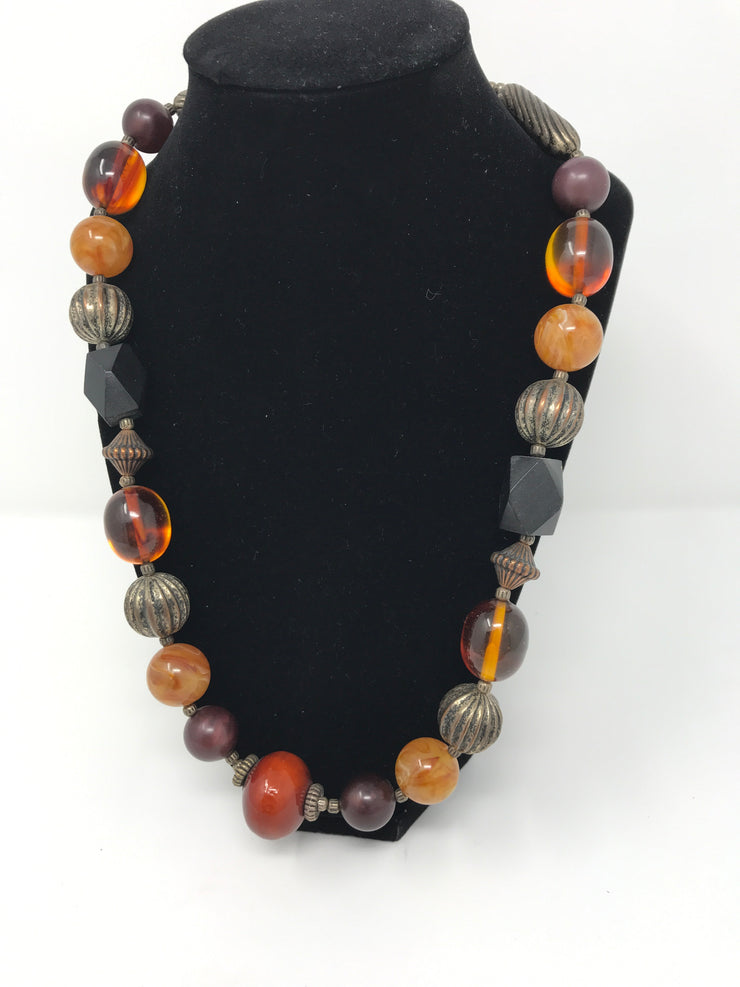 ORANGE/RED/GRAY BEAD NECKLACE