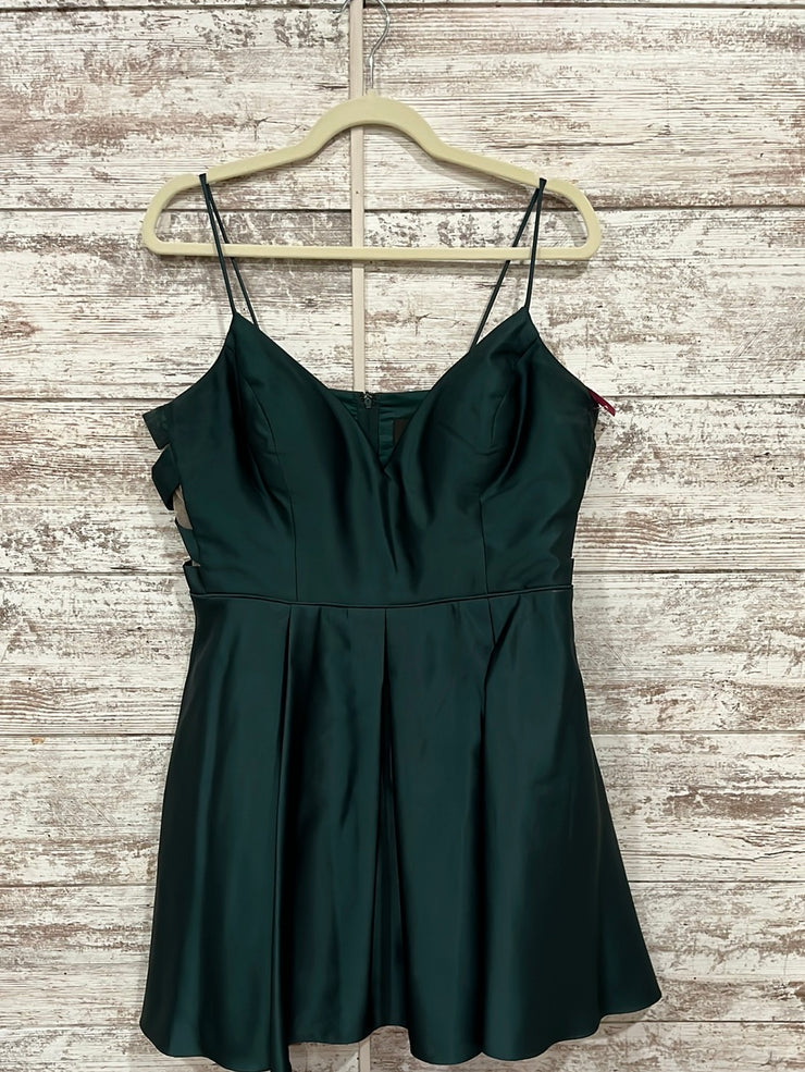 GREEN SHORT DRESS