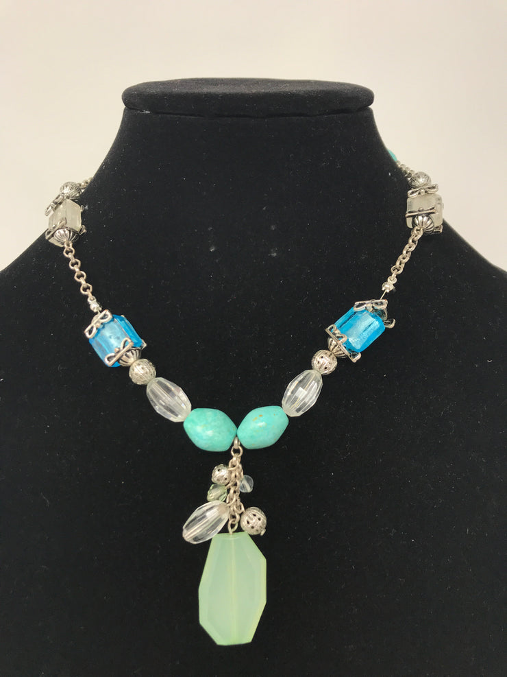 TEAL/BLUE BEADED NECKLACE