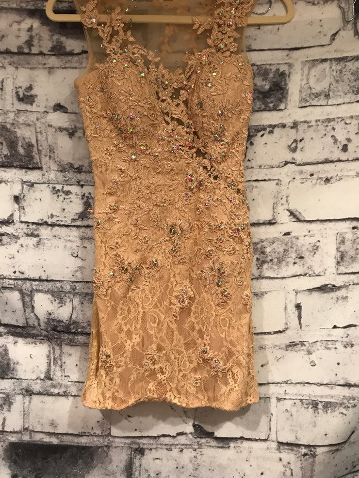 TAN FLORAL LACE SHORT DRESS