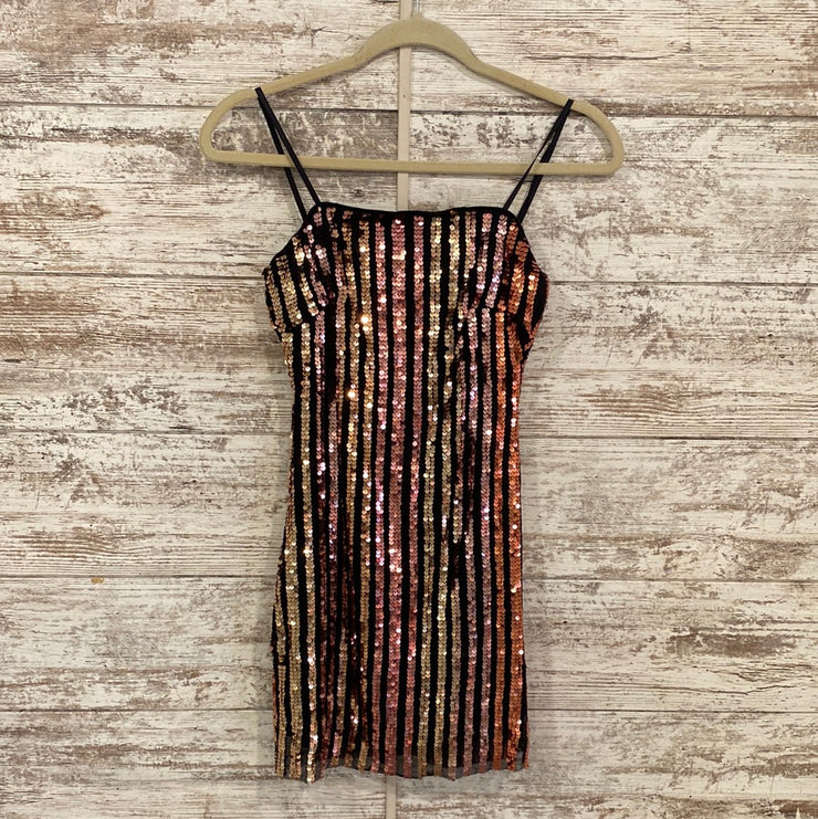 BLACK/GOLD SEQUIN SHORT DRESS