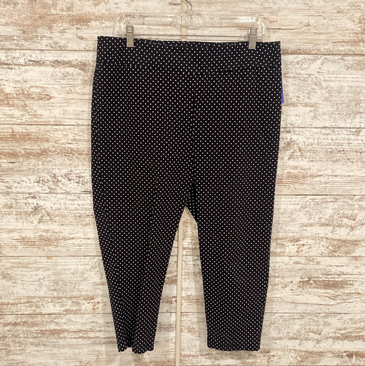 BLACK/WHITE POLKA DOT CAPRI