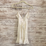 WHITE LACE SHORT DRESS