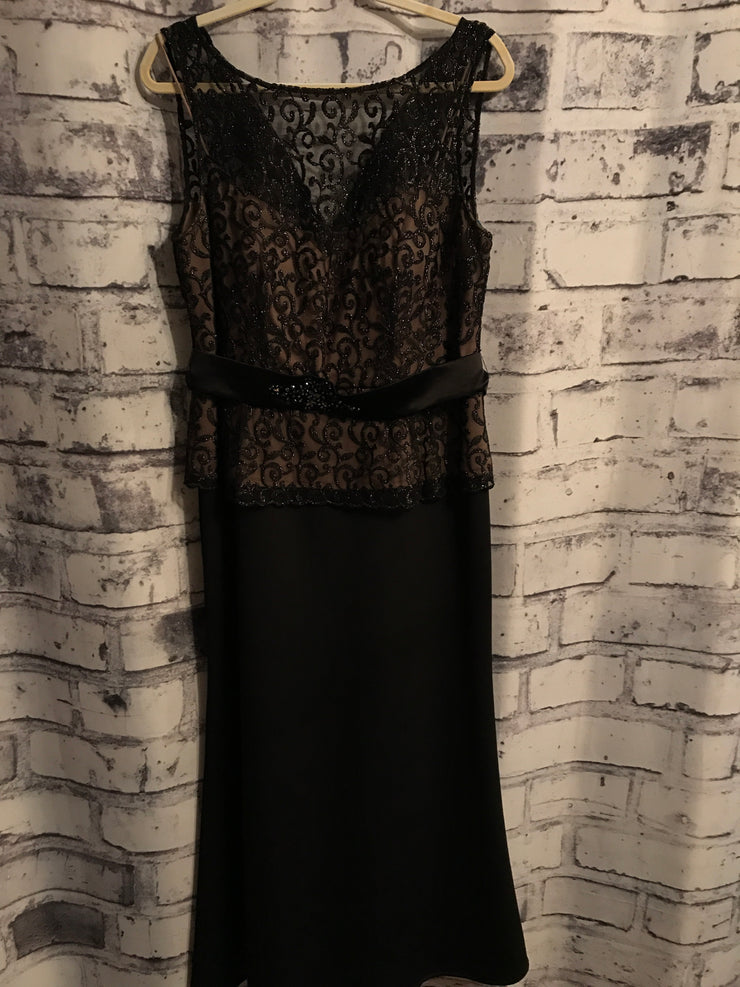 BLACK/TAN LONG EVENING GOWN