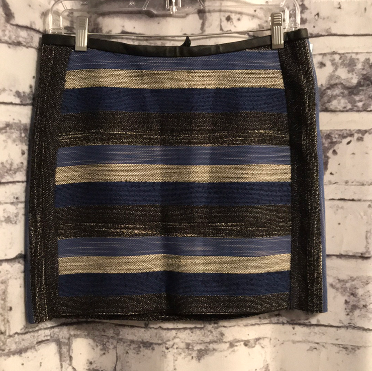 BLUE/BLACK SHORT SKIRT