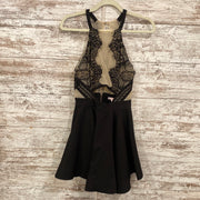 BLACK/NUDE SHORT DRESS