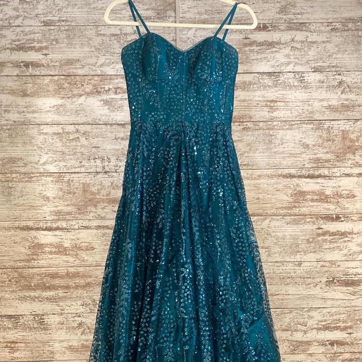 GREEN SPARKLY A LINE GOWN
