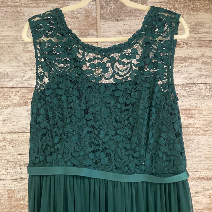 GREEN LONG EVENING GOWN