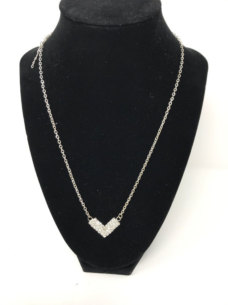 SILVER V CHARM NECKLACE