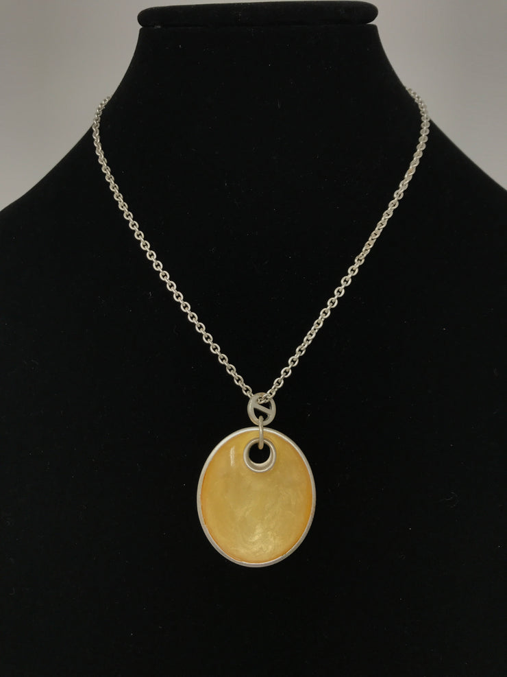 WHITE/YELLOW CHARM NECKLACE