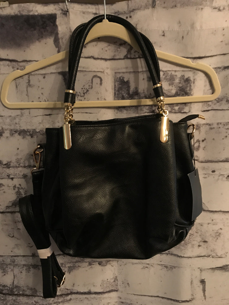 BLACK PURSE - (NEW)