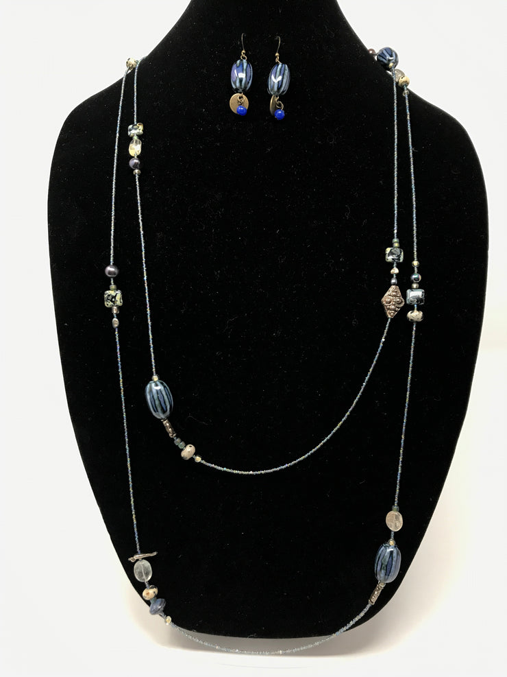 NAVY BEADED 2 STRAND NECKLACE