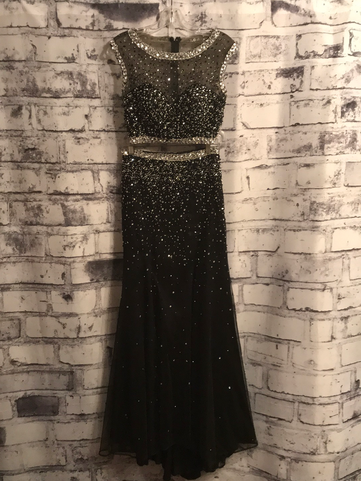 BLACK/SILVER 2 PC. GOWN SET