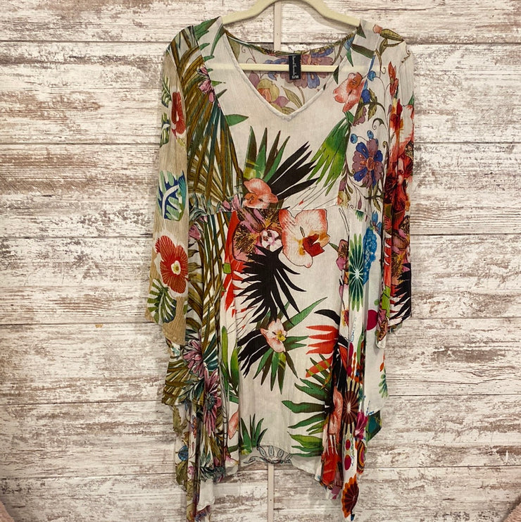 WHITE/FLORAL FLOWY TUNIC