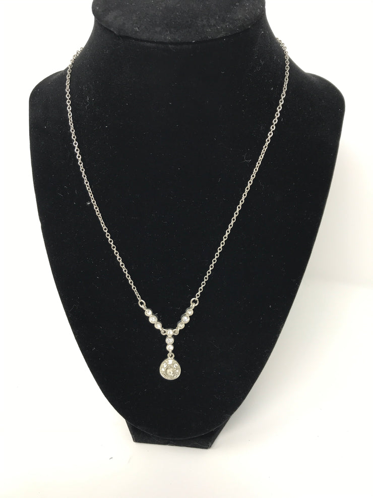 SILVER TEARDROP CHARM NECKLACE