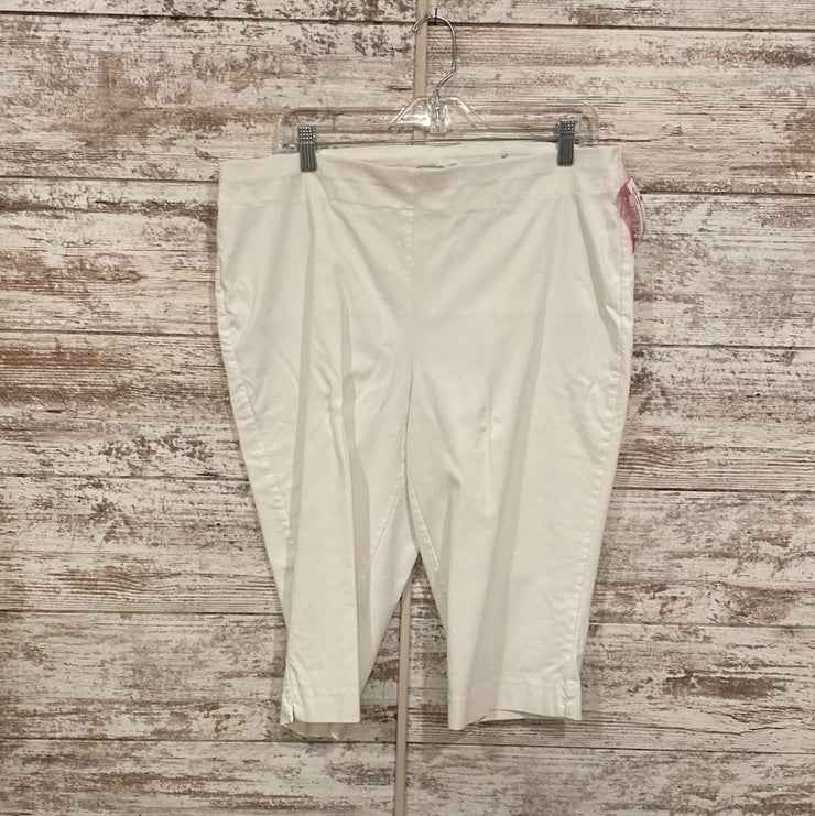 WHITE STRETCH BERMUDA SHORTS