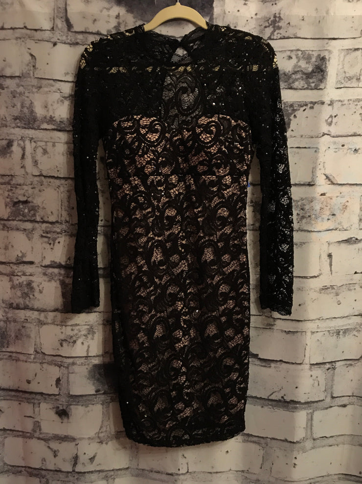 BLACK/TAN LACE SHORT DRESS