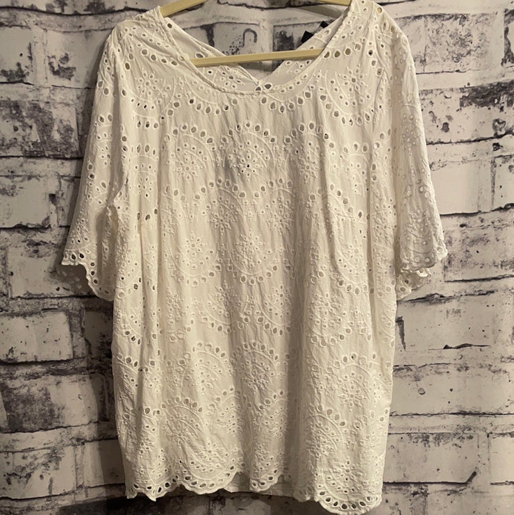 WHITE LACE SHORT SLEEVE TOP