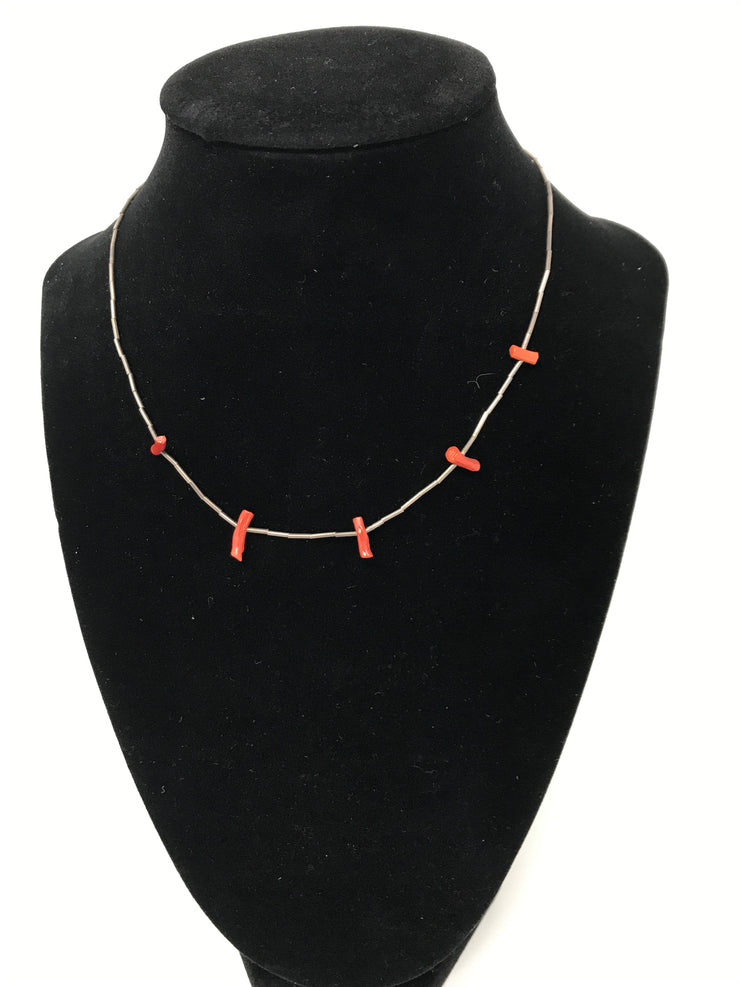 RED SHORT NECKLACE