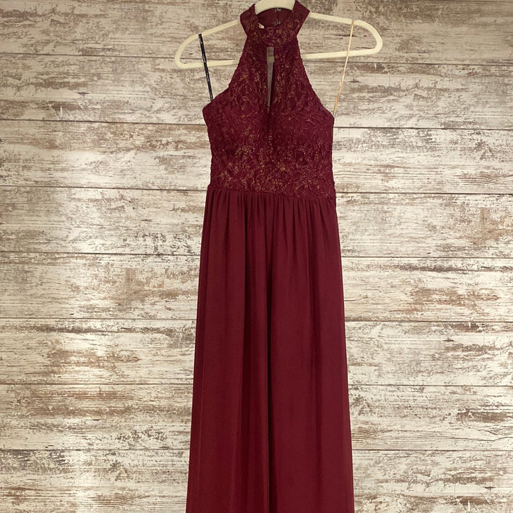 BURGUNDY LONG EVENING GOWN