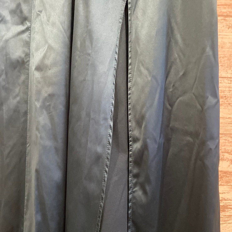 GREEN LONG EVENING GOWN