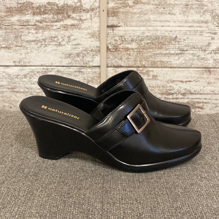 BLACK LEATHER CLOGS (NEW) $160