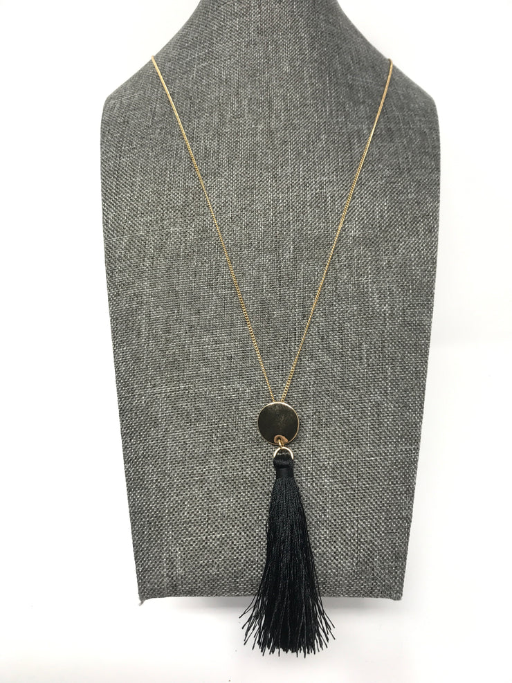 BLACK FRINGE CHARM NECKLACE